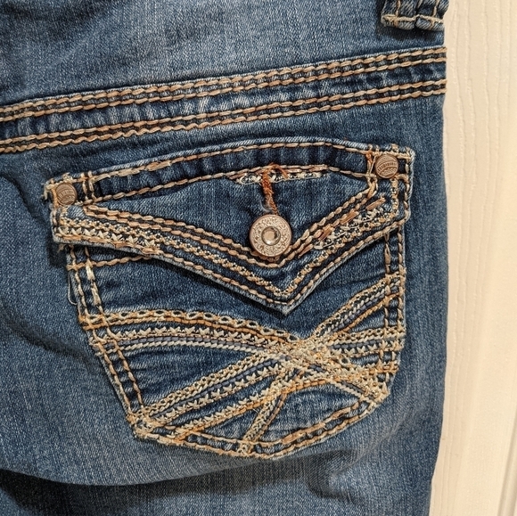 Cato Contemporary Capris Women's Size 6 - Picture 5 of 8